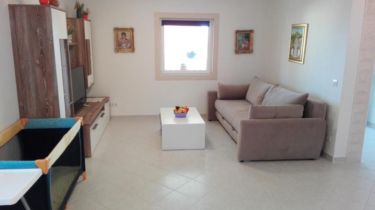 Apartments Marko Sutivan Insel Brac Exterior foto